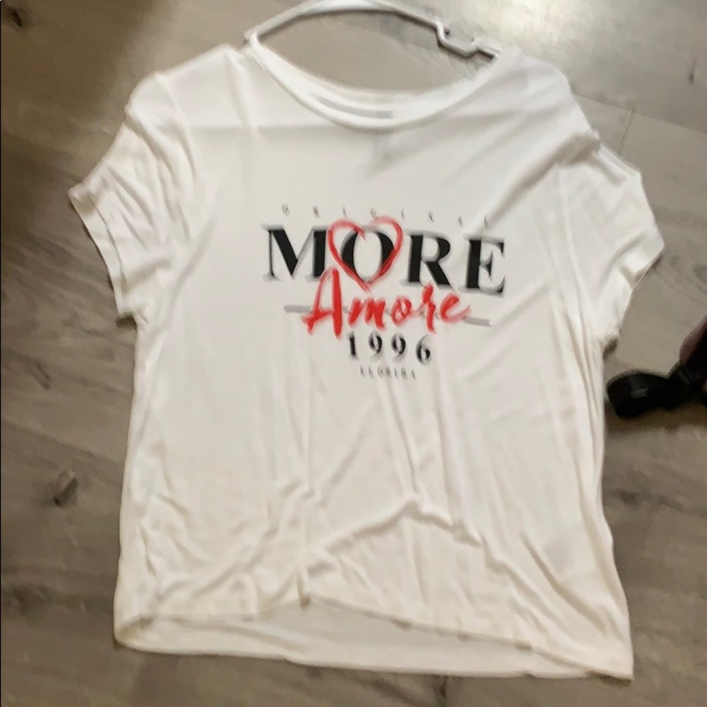 A white basic shirt